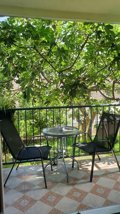 Lav Apartments Herceg Novi Esterno foto